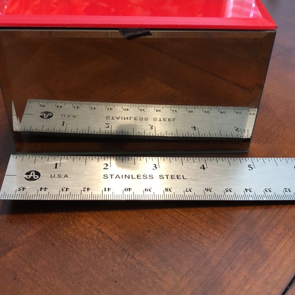 LOVE mirrored storage box - Picture 7 of 8